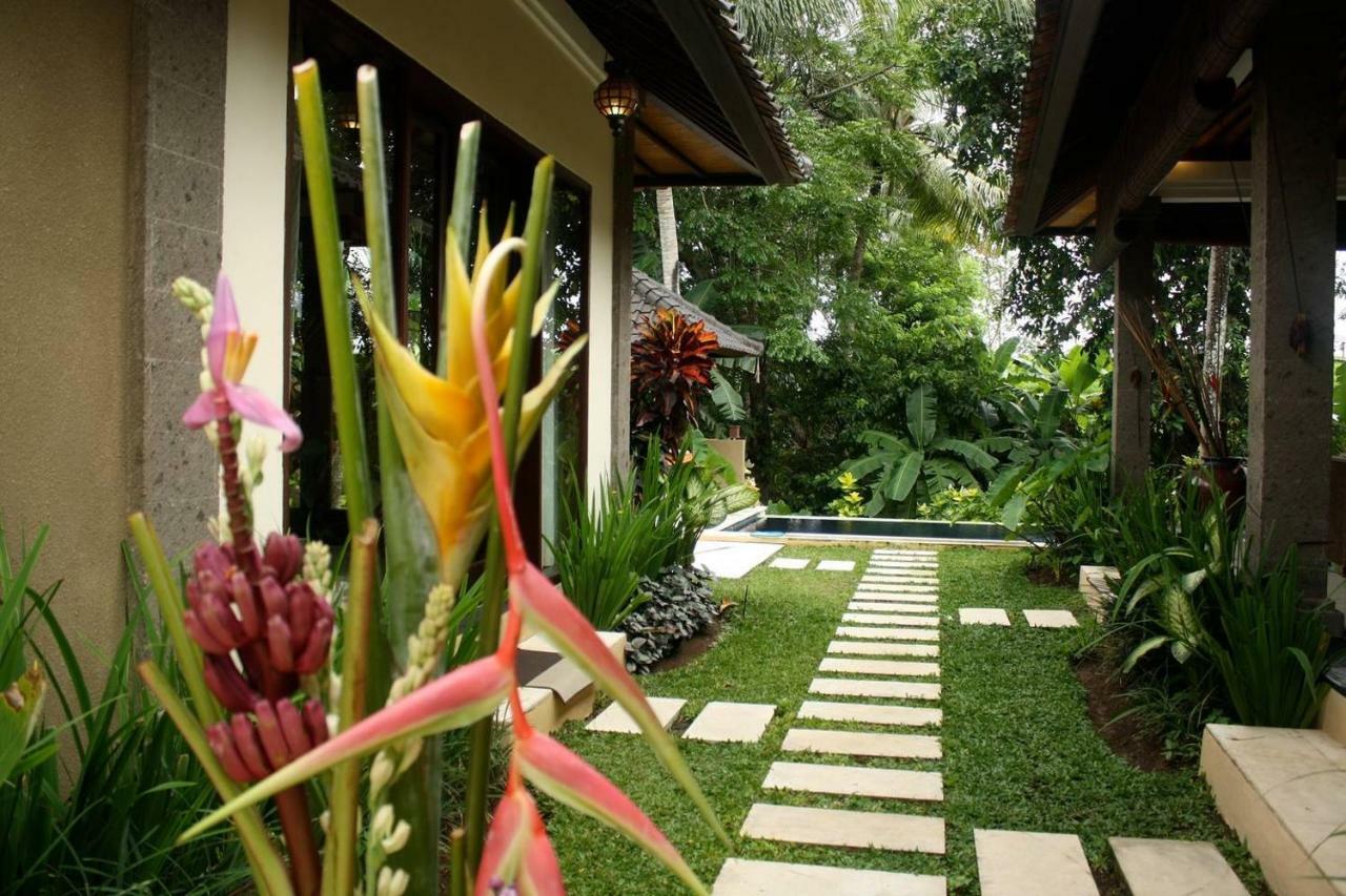 Villa Elysium Fields - Rustic Meets Industrial Chic Design Canggu  Exterior photo